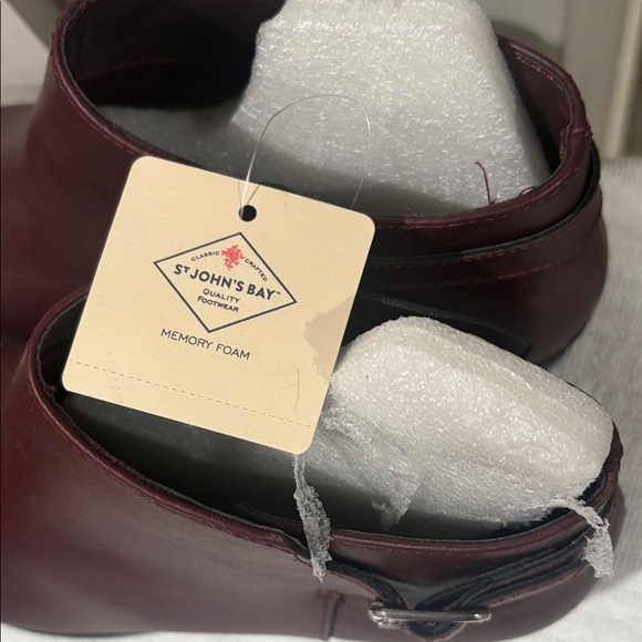 Women's St John’s Bay Burgundy Ankle Boots , NWT - Picture 2 of 7